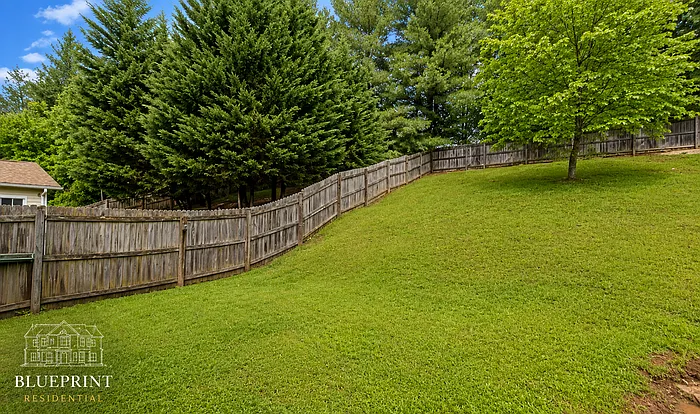 3725 Holgate Ln — Photo 4