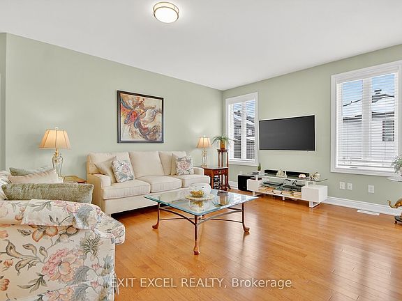 5th image of 478 Fernside St