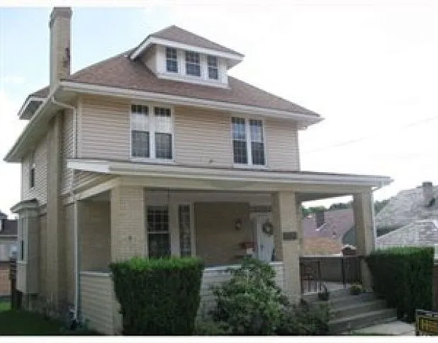 3123 Gaylord Ave photo 1