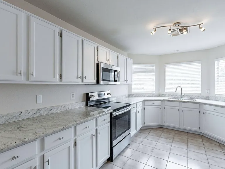 4460 E Verbena Dr — Photo 4