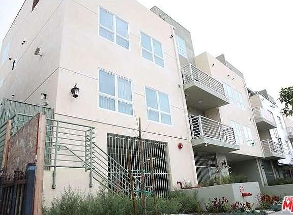 4th image of 546 N Oxford Ave #203