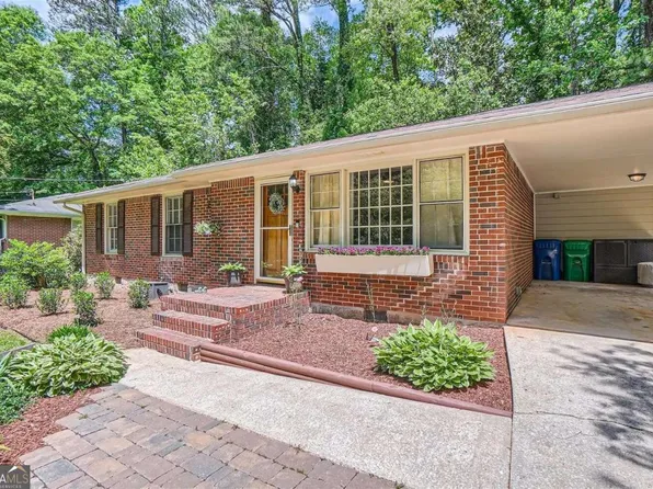 807 Crockett Ct, Decatur, GA 30033