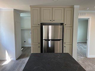 3rd image of 180 Erick Blvd #180
