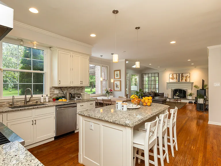 8809 Saunders Ln — Photo 68