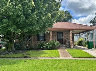 941 Evergreen Dr, Gretna, LA 70053