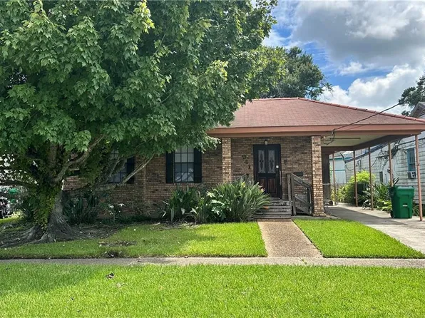 941 Evergreen Dr, Gretna, LA 70053