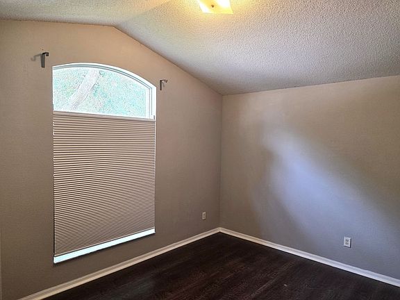 5th image of 1512 Sundown Ln