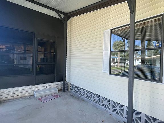 2nd image of 1732 Douglas Ave