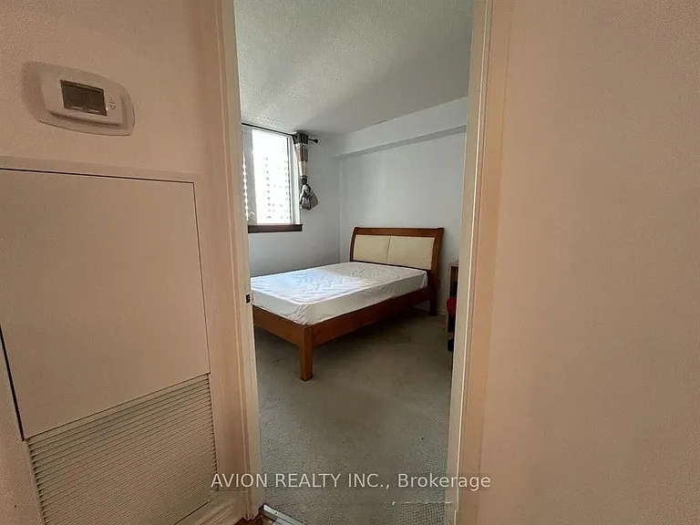 1055 Bay St #1214 — Photo 8