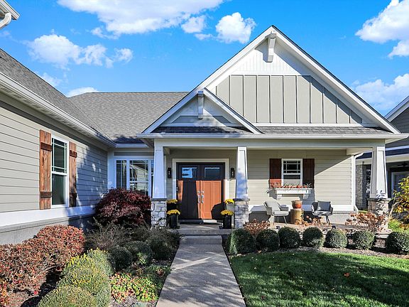 5th image of 15715 Market Center Dr