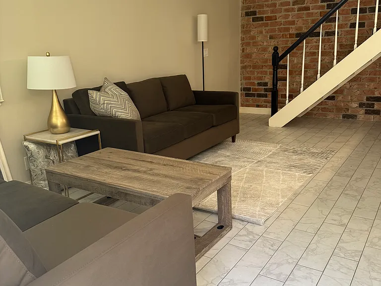 320 N 1st St #2 — Photo 3
