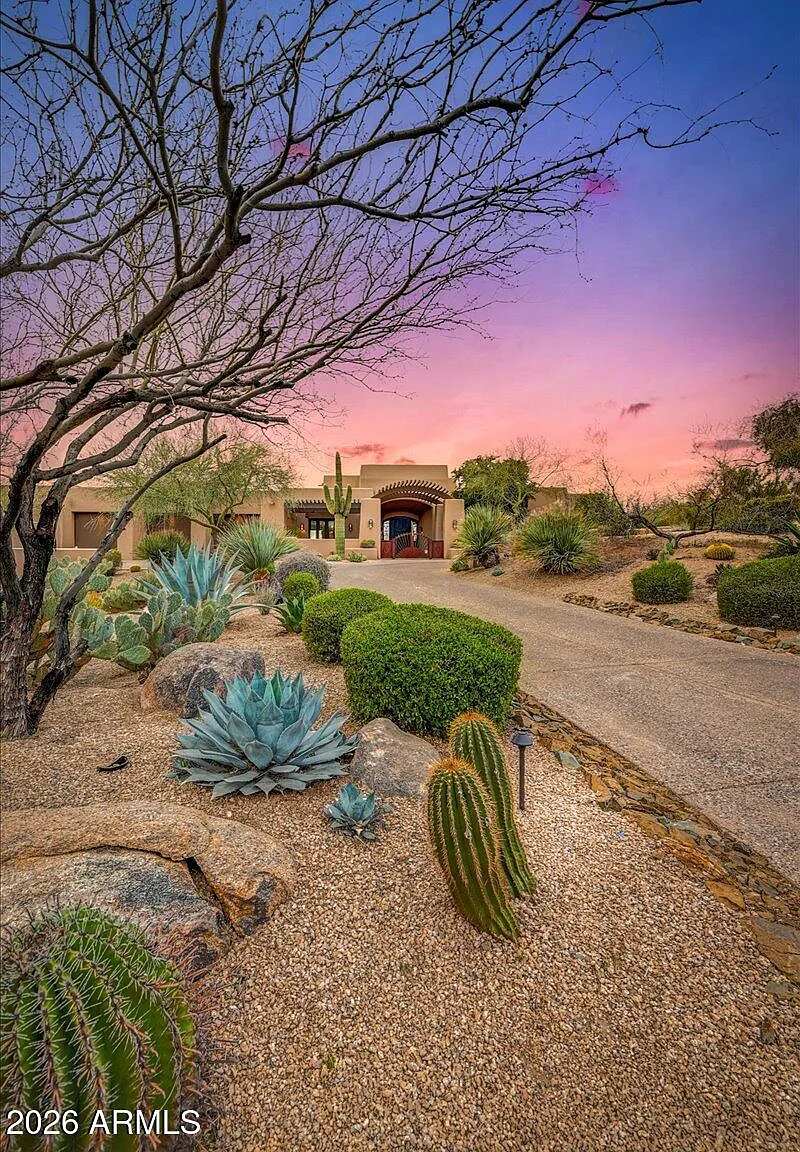 3 bed, 5.0 bath, 4303 sqft, $6,500 — Photo 4