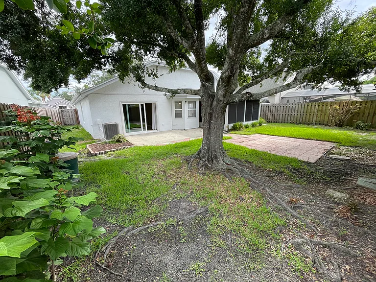 1307 Carpenter Branch Ct — Photo 24