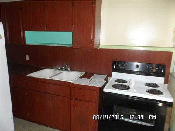 5th image of 1310 NE 129th St