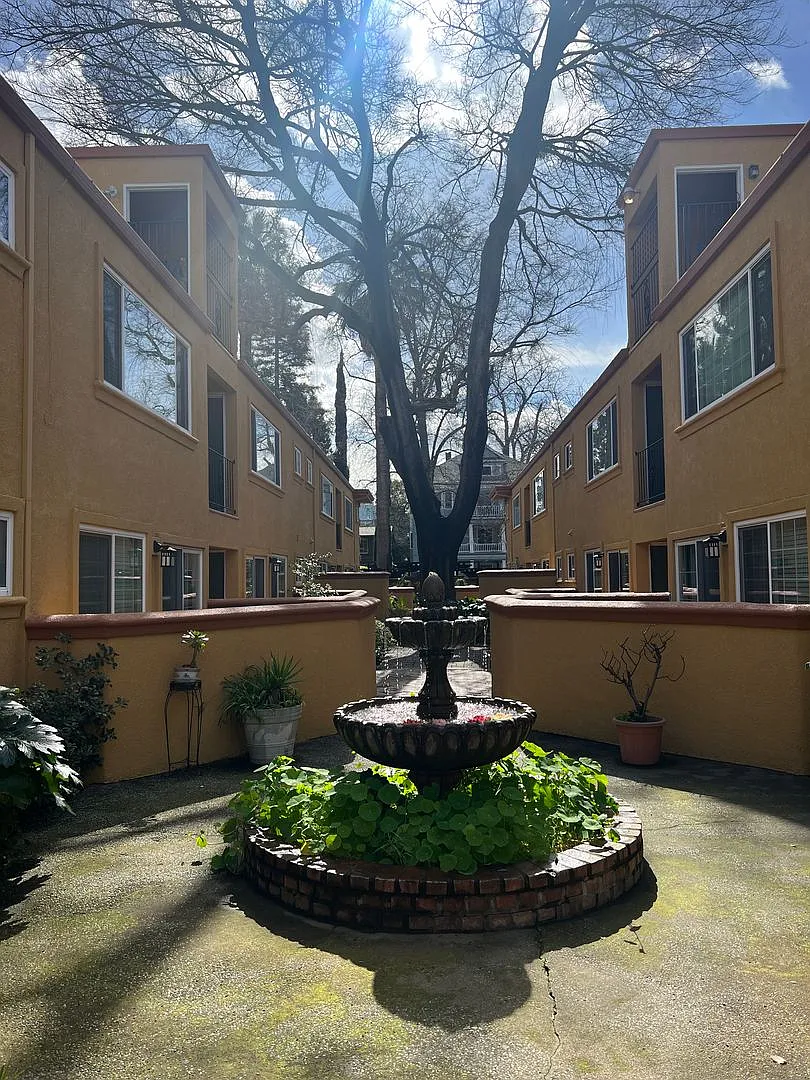 2 One-Bedroom Units Available!! $500 Off 1st Mos Rent!! — Photo 3