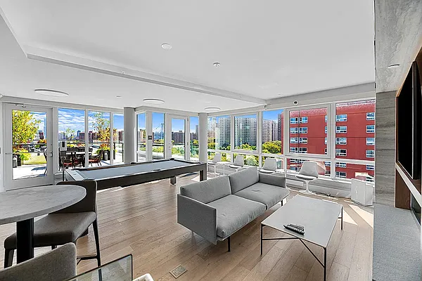 Rented by REAL New York | media 28