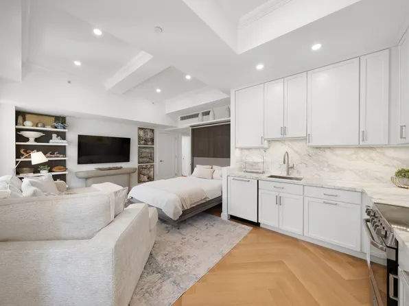 160 Central Park South image 6 of 20