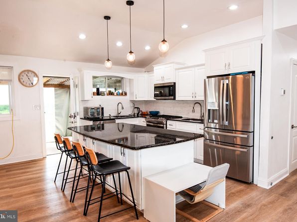 9523 Northeast Ave, Philadelphia, PA 19115
