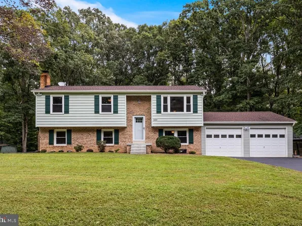 36907 W Lakeland Dr, Mechanicsville, MD 20659