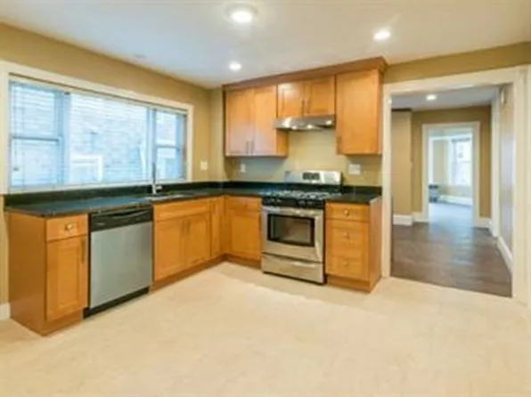 23 Magee St #1, Cambridge, MA 02139