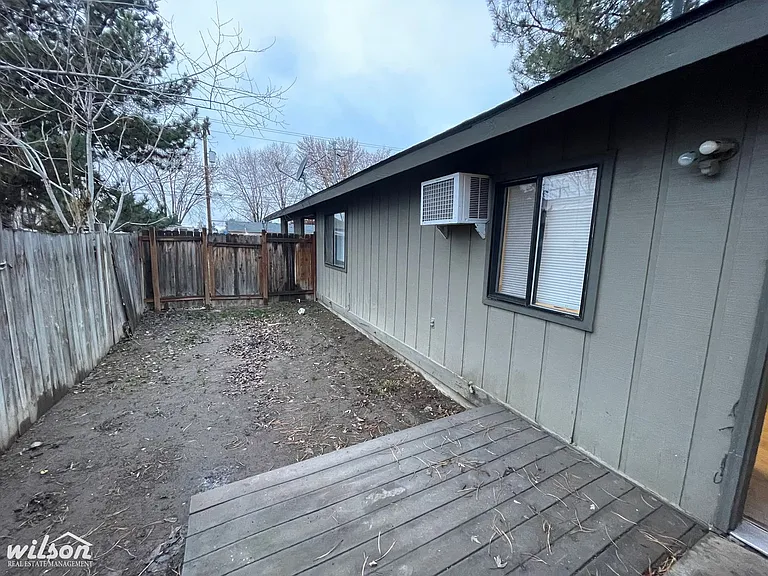 1206 Voelker Ave — Photo 12