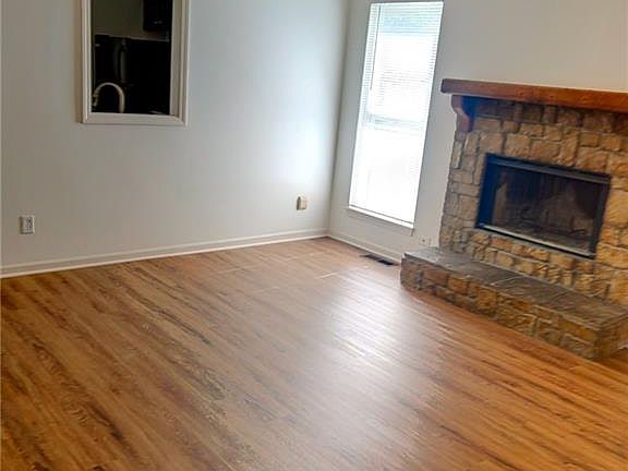 5th image of 5211 Knox Ave