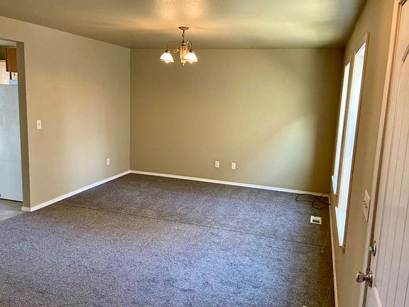 3rd image of 140 Sagebrush Ave #A/b