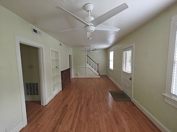 3rd image of 203 Louisiana St