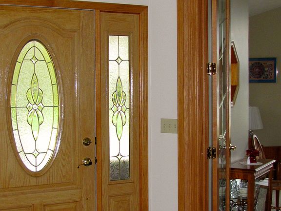 4th image of 604 Clover Ln