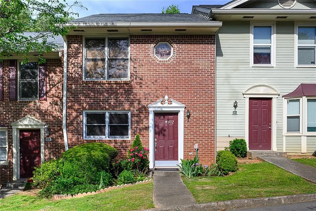 402 Autumn Leaf Way photo 1