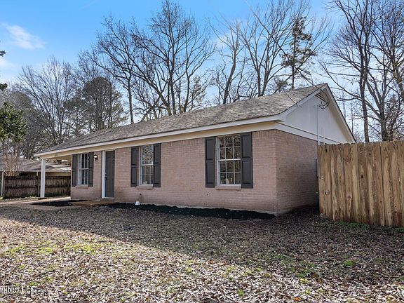 2nd image of 5771 Ashford Dr