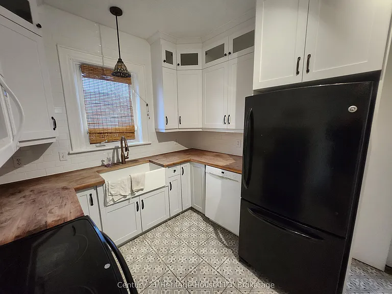 8269 Willoughby Dr — Photo 13
