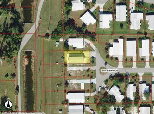 8 Saint Raphael Dr, Naples, FL 34112