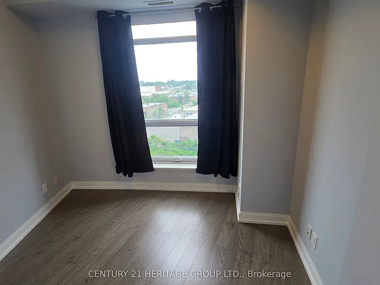 135 Village Green Sq #525 — Photo 18