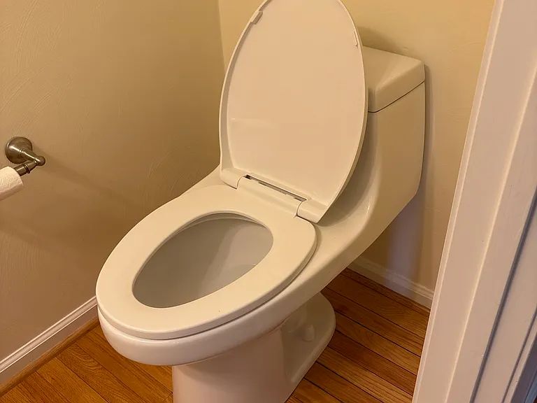 1st floor half bathroom