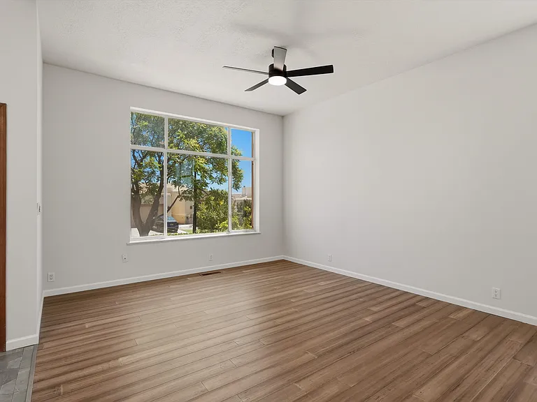 10021 Bridgepointe Ct NE — Photo 10