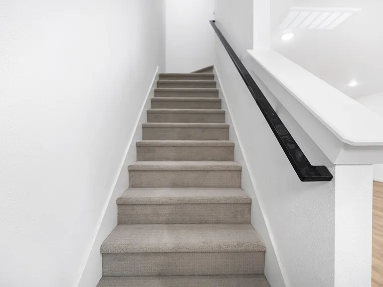 126 E Midway St — Photo 15