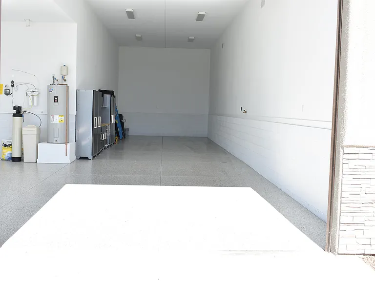 2515 Tradewind Dr — Photo 8