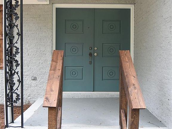 4th image of 105 Aqua Vista Dr W