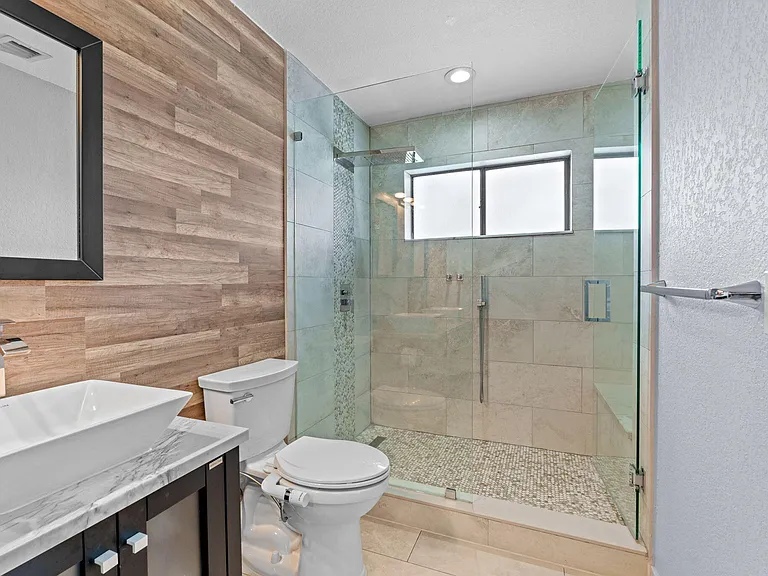 3506 W 106th Ter 4