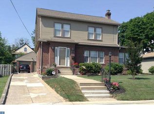 350 Kirks Ln, Drexel Hill, PA 19026