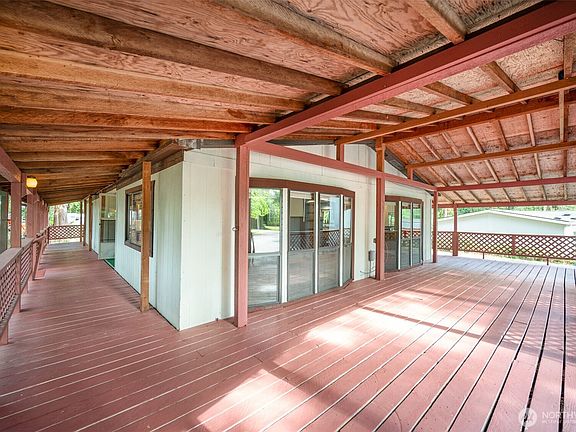 4th image of 270 E Annas Way