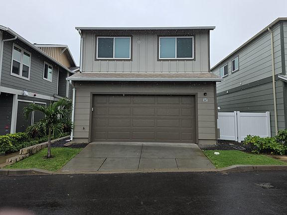 Back House with 2 car garage