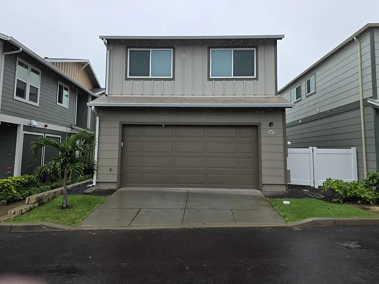 Back House with 2 car garage