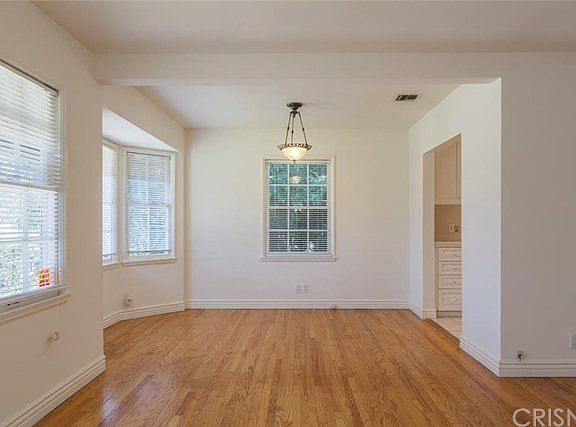 3rd image of 14319 Hatteras St