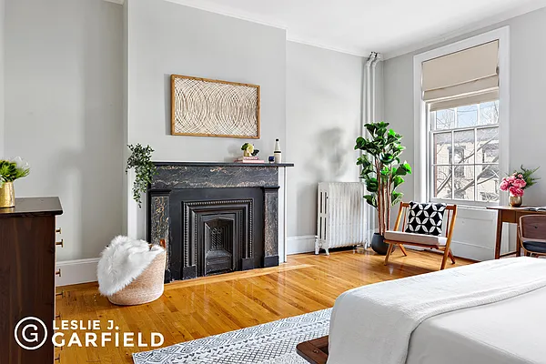Sold by Leslie J. Garfield | media 13