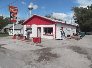 226 SE Main St, Melvern, KS 66510