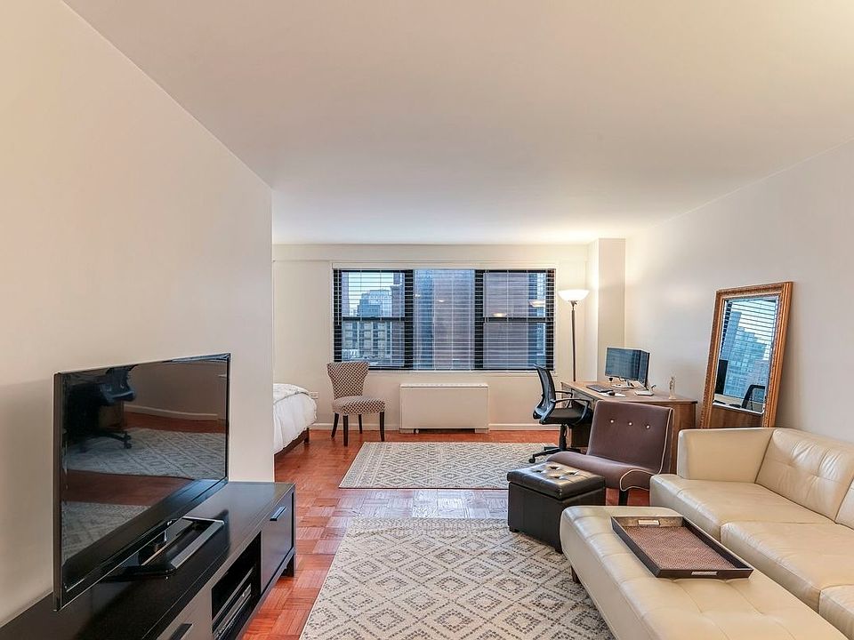 1st image of 200 E 27th St APT 10A
