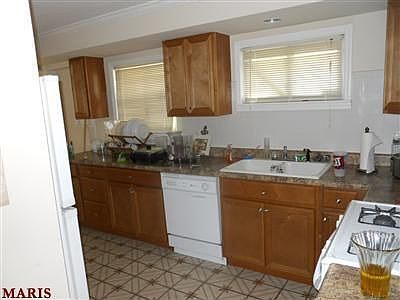 4th image of 9860 Winkler Dr