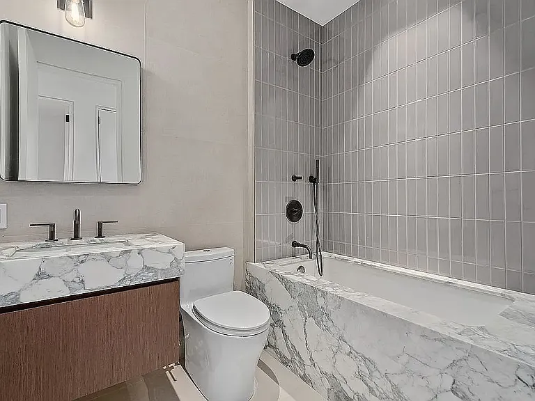 250 W 73rd St #1 — Photo 25